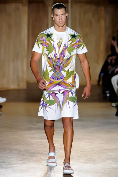 Look 1